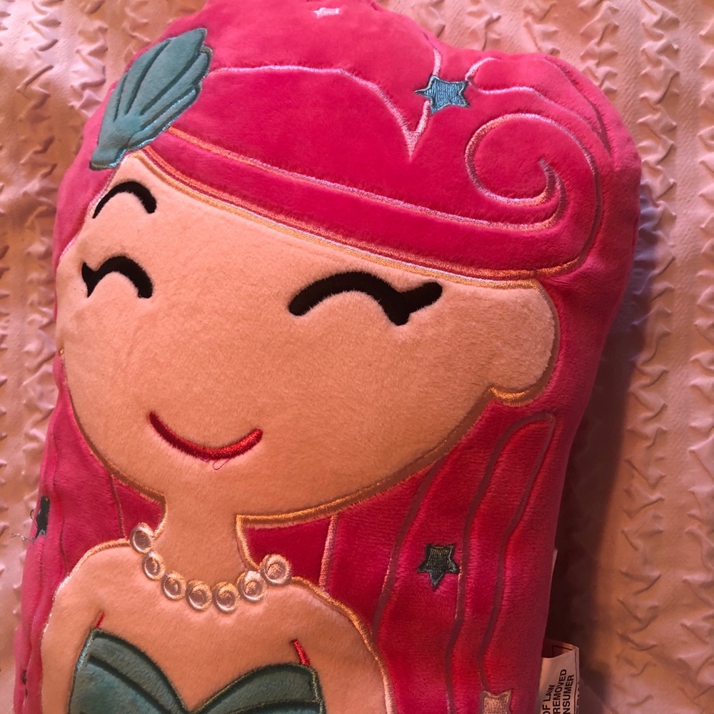 2 Marmaid pillows